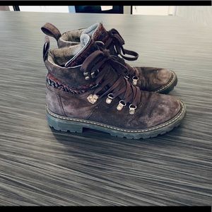 TOMS hiking boots
